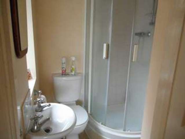  Image of 1 bedroom Flat to rent in Bonhay Road Exeter EX4 at Bonhay Road St Davids Exeter, EX4 4BP