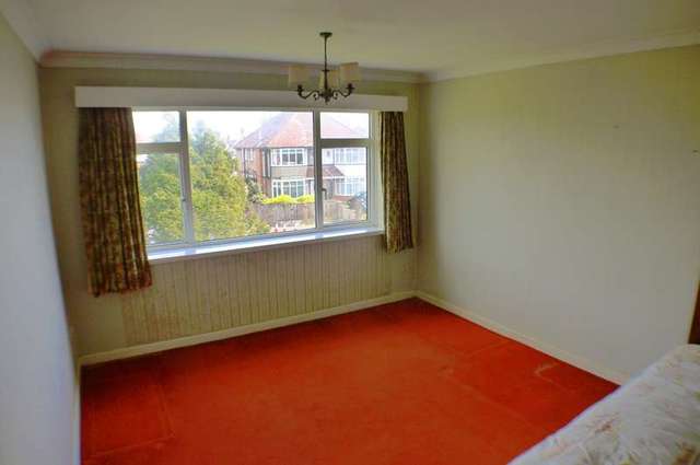  Image of 2 bedroom Flat to rent in Castle Lane East Bournemouth BH7 at 958 Castle Lane East  Bournemouth, BH7 6SR