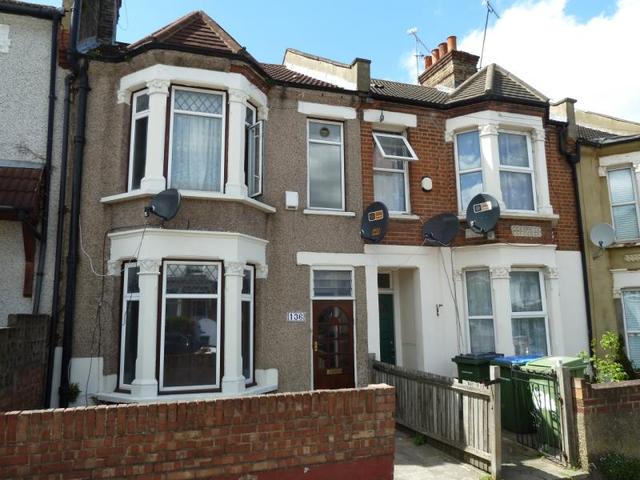  Image of 3 bedroom Terraced house to rent in Bostall Lane London SE2 at Abbey Wood London Lesnes Abbey, SE2 0QS