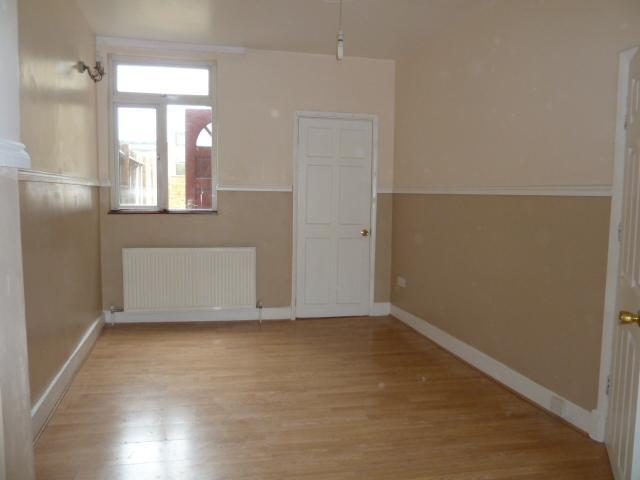  Image of 3 bedroom Terraced house to rent in Bostall Lane London SE2 at Abbey Wood London Lesnes Abbey, SE2 0QS