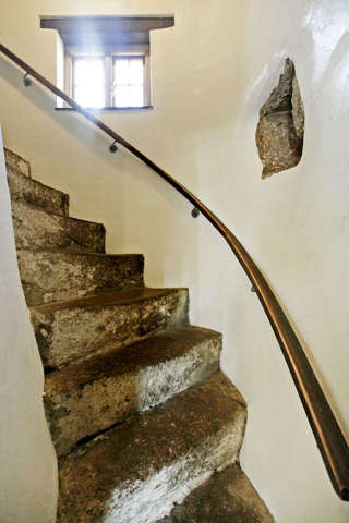  Image of 6 bedroom Property for sale in Bovey Tracey Newton Abbot TQ13 at Bovey Tracey Devon Lustleigh, TQ13 9NX