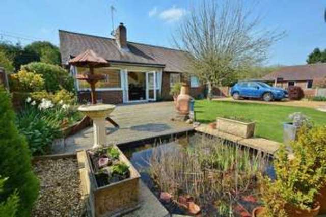  Image of 3 bedroom Detached house for sale in Box Tree Lane Postcombe Thame OX9 at Box Tree Lane  Postcombe, OX9 7DS