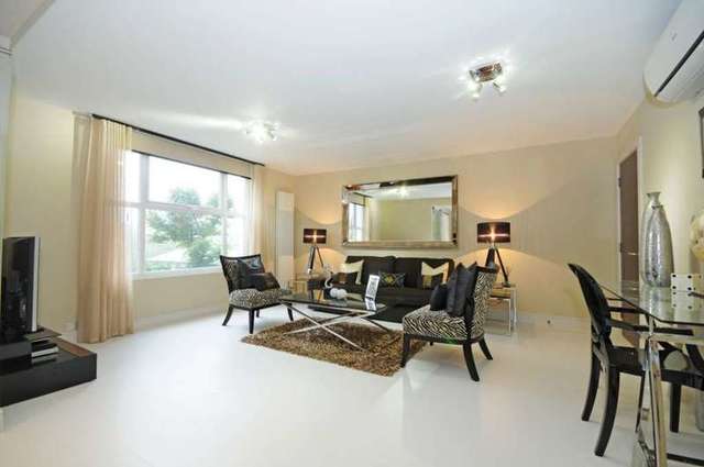  Image of 3 bedroom Flat to rent in St. Johns Wood Park London NW8 at St John`s Wood Park St John`s Wood London, NW8 6NL