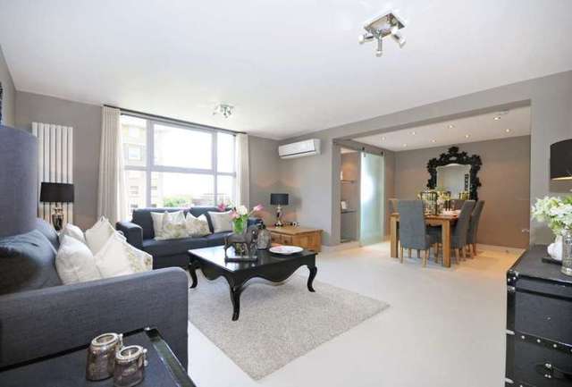  Image of 3 bedroom Flat to rent in St. Johns Wood Park London NW8 at St John`s Wood Park St John`s Wood London, NW8 6NL