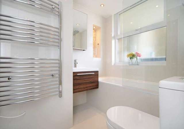  Image of 3 bedroom Flat to rent in St. Johns Wood Park London NW8 at St John`s Wood Park St John`s Wood London, NW8 6NL