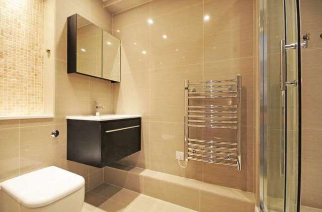  Image of 3 bedroom Flat to rent in St. Johns Wood Park London NW8 at St John`s Wood Park St John`s Wood London, NW8 6NL