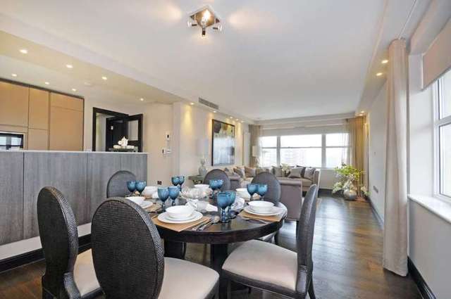  Image of 3 bedroom Penthouse to rent in St. Johns Wood Park London NW8 at St John`s Wood Park St John`s Wood London, NW8 6NH