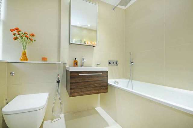  Image of 3 bedroom Penthouse to rent in St. Johns Wood Park London NW8 at St John`s Wood Park St John`s Wood London, NW8 6NH