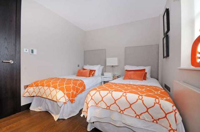  Image of 3 bedroom Penthouse to rent in St. Johns Wood Park London NW8 at St John`s Wood Park St John`s Wood London, NW8 6NH