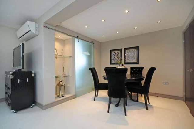  Image of 3 bedroom Apartment to rent in St. Johns Wood Park London NW8 at St John`s Wood Park St John`s Wood London, NW8 6NL