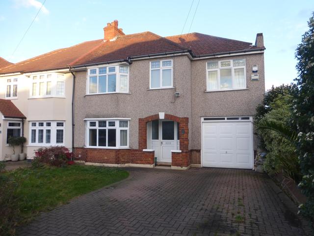  Image of 4 bedroom Semi-Detached house to rent in Brantwood Road Bexleyheath DA7 at Bexleyheath Kent Bexleyheath, DA7 6LH