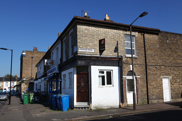  Image of 2 bedroom Apartment for sale in Brayards Road London SE15 at Brayards Road  Nunhead, SE15 2BU