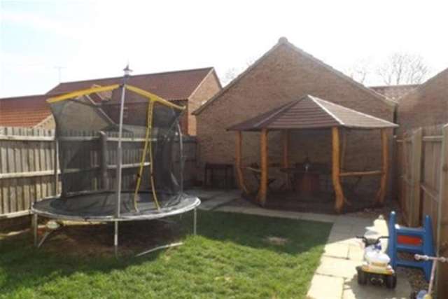  Image of 3 bedroom Detached house to rent in King Henry Chase Bretton Peterborough PE3 at Peterborough, PE3 9XE