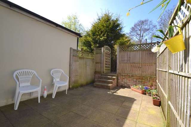  Image of 1 bedroom Flat for sale in Victoria Grove Bridport DT6 at Bridport, DT6 3AG