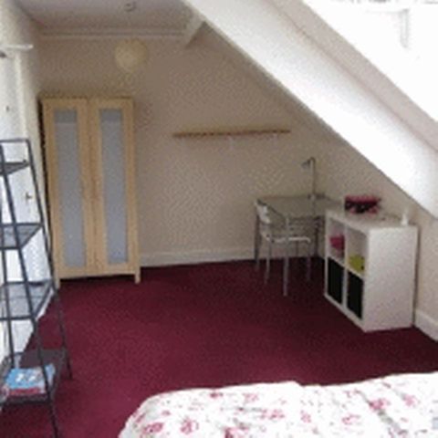  Image of 6 bedroom Detached house to rent in Brighton Grove Newcastle upon Tyne NE4 at Brighton Grove Array Blakelaw, NE4 5NT