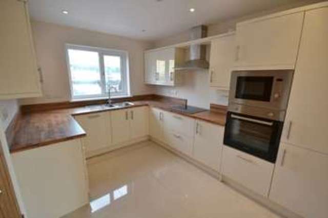  Image of 4 bedroom Semi-Detached house to rent in Bronwydd Road Carmarthen SA31 at Bronwydd Road  Carmarthen, SA31 2AJ