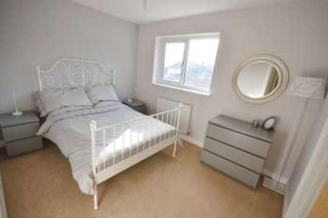  Image of 4 bedroom Semi-Detached house to rent in Bronwydd Road Carmarthen SA31 at Bronwydd Road  Carmarthen, SA31 2AJ