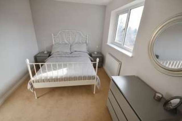  Image of 4 bedroom Semi-Detached house to rent in Bronwydd Road Carmarthen SA31 at Bronwydd Road  Carmarthen, SA31 2AJ