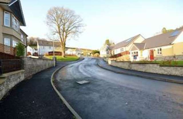  Image of 4 bedroom Semi-Detached house to rent in Bronwydd Road Carmarthen SA31 at Bronwydd Road  Carmarthen, SA31 2AJ