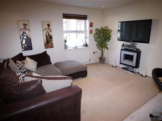  Image of 2 bedroom Ground Flat for sale in Broom Mills Road Farsley Pudsey LS28 at Farsley  Farsley, LS28 5GR