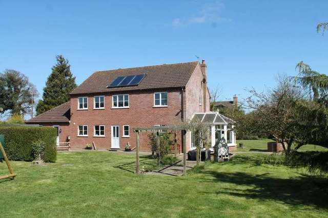  Image of 4 bedroom Detached house to rent in Browston Lane Browston Great Yarmouth NR31 at Browston Great Yarmouth Bradwell, NR31 9DL