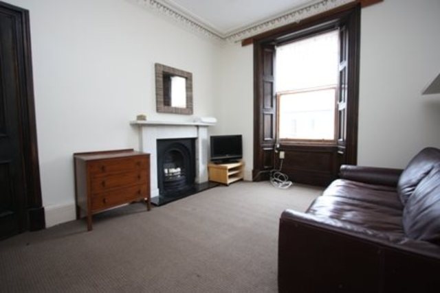  Image of 2 bedroom Flat to rent in Bryson Road Edinburgh EH11 at Polwarth Edinburgh Edinburgh, EH11 1EE