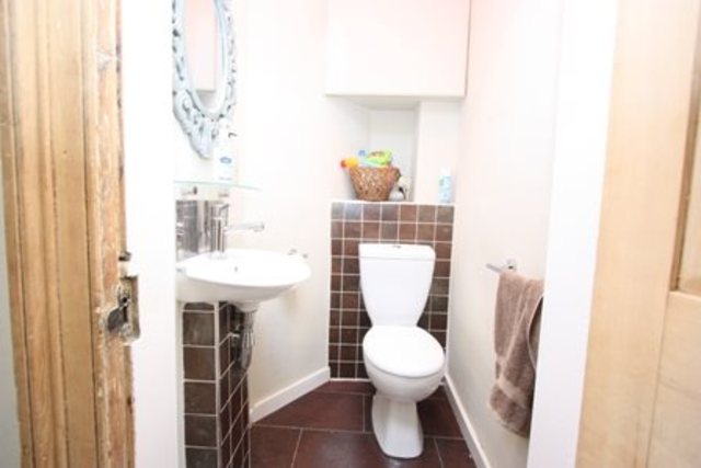  Image of 2 bedroom Flat to rent in Bryson Road Edinburgh EH11 at Polwarth Edinburgh Edinburgh, EH11 1EE