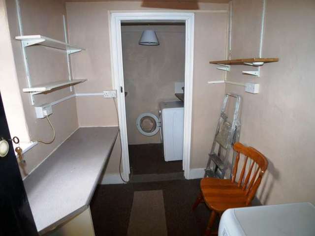  Image of 2 bedroom End of Terrace to rent in Burnt Oak Lane Blackfen Sidcup DA15 at Burnt Oak Lane  Sidcup, DA15 9DB