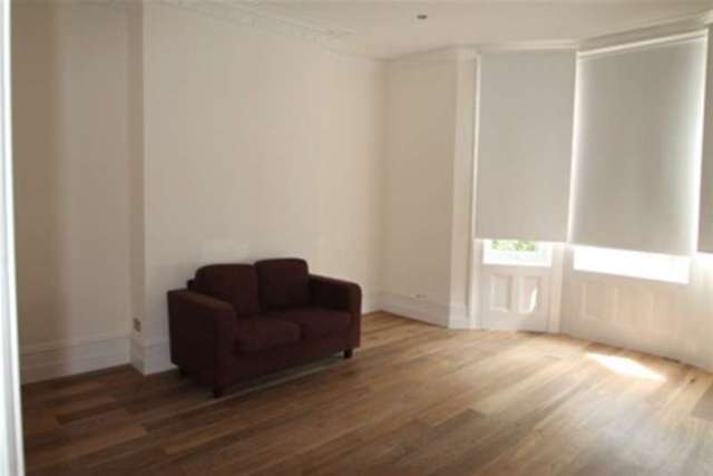  Image of 2 bedroom Flat to rent in Burrage Road London SE18 at London, SE18 7JU