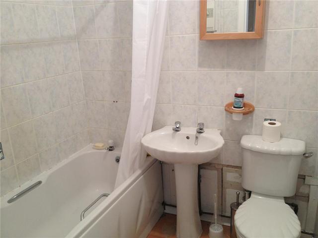  Image of 1 bedroom Flat to rent in Calder Street Glasgow G42 at Govanhill Glasgow Glasgow, G42 7PG