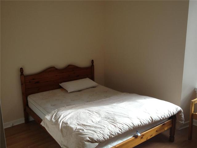  Image of 1 bedroom Flat to rent in Calder Street Glasgow G42 at Govanhill Glasgow Glasgow, G42 7PG