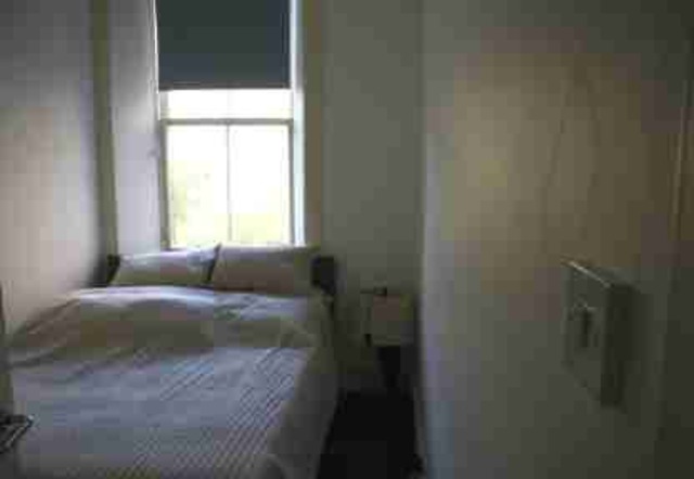  Image of 2 bedroom Flat to rent in Caledonian Place Edinburgh EH11 at Edinburgh  Edinburgh, EH11 2AW