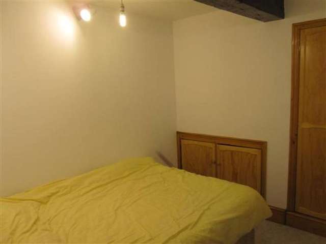  Image of 2 bedroom Terraced house to rent in Canal Road Sowerby Bridge HX6 at Norland Town, HX6 2AY