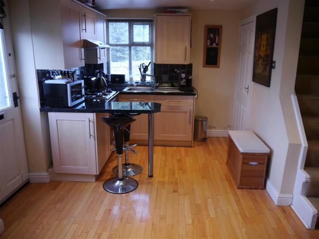  Image of 1 bedroom End of Terrace to rent in Carr Road Calverley Pudsey LS28 at Calverley  Calverley, LS28 5NE