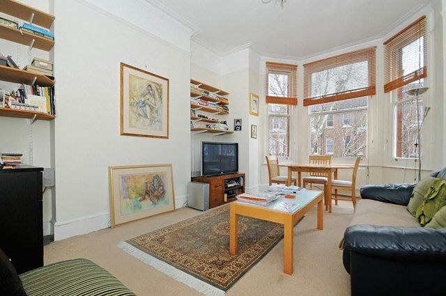  Image of 2 bedroom Flat to rent in Castellain Road London W9 at Castellain Road Array Maida Vale, W9 1EY