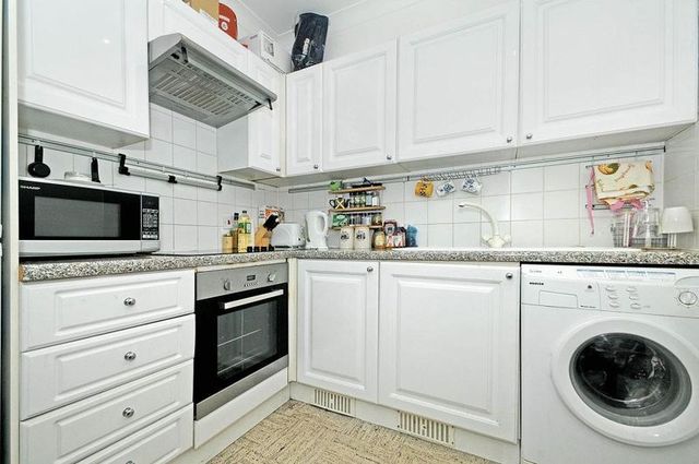  Image of 2 bedroom Flat to rent in Castellain Road London W9 at Castellain Road Array Maida Vale, W9 1EY