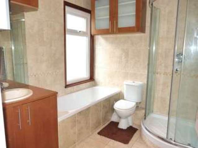  Image of 4 bedroom Detached house for sale in Addison Road Caterham CR3 at Addison Road Caterham On The Hill CATERHAM, CR3 5LW