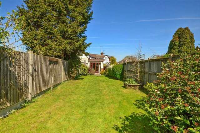  Image of 3 bedroom Bungalow for sale in Catherine Close Pilgrims Hatch Brentwood CM15 at Pilgrims Hatch Brentwood Brentwood, CM15 9RJ