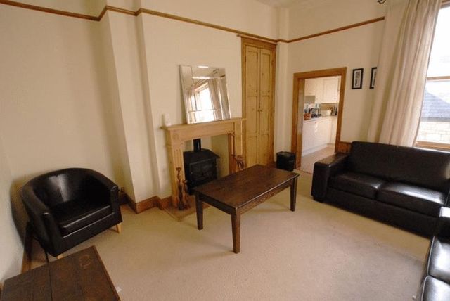  Image of 2 bedroom Flat to rent in Causey Street Gosforth Newcastle upon Tyne NE3 at Causey Street Array Gosforth, NE3 4DJ