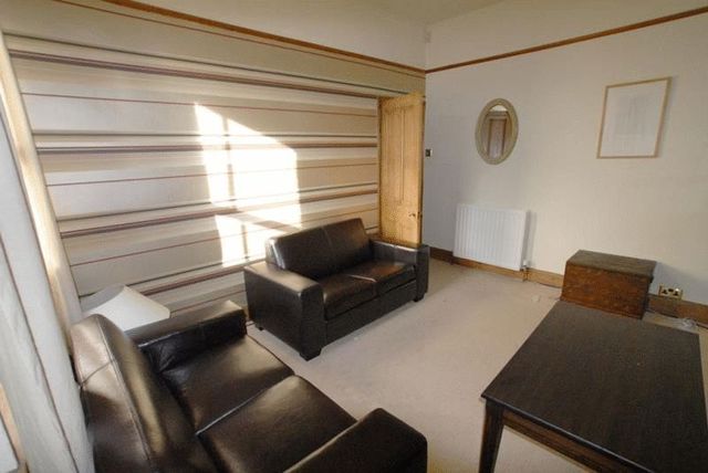  Image of 2 bedroom Flat to rent in Causey Street Gosforth Newcastle upon Tyne NE3 at Causey Street Array Gosforth, NE3 4DJ