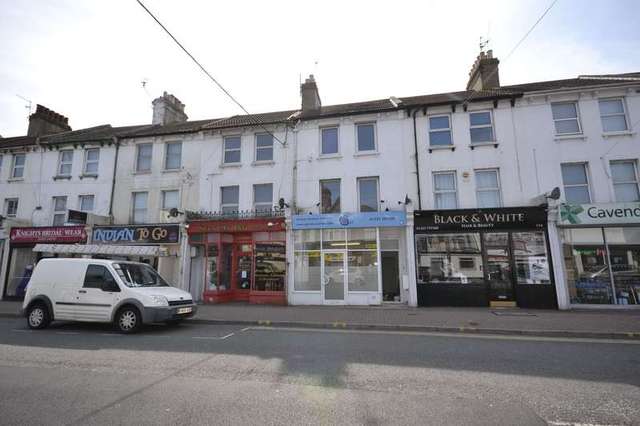  Image of 1 bedroom Flat for sale in Cavendish Place Eastbourne BN21 at Eastbourne, BN21 3TZ