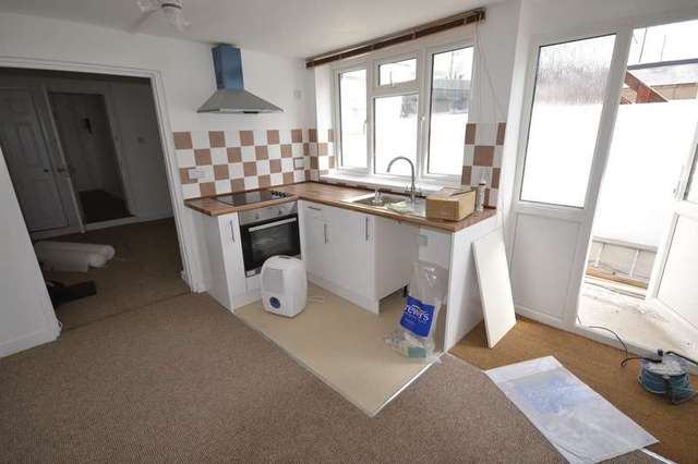  Image of 1 bedroom Flat for sale in Cavendish Place Eastbourne BN21 at Eastbourne, BN21 3TZ