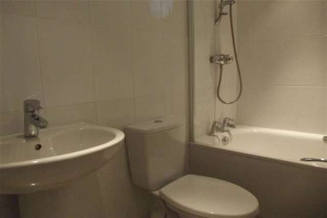  Image of 1 bedroom Flat to rent in Cavendish Road Southsea PO5 at Southsea, PO5 2DG