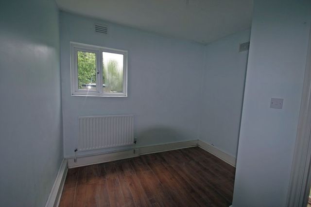 Image of 2 bedroom Barn Conversion to rent in Caversham Avenue London N13 at Caversham Avenue Palmers Green Palmers Green, N13 4LN