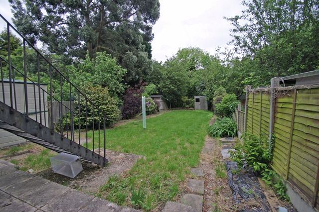  Image of 2 bedroom Barn Conversion to rent in Caversham Avenue London N13 at Caversham Avenue Palmers Green Palmers Green, N13 4LN