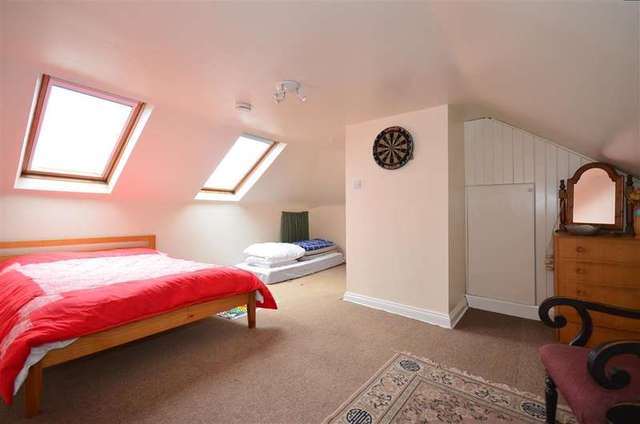 Image of 2 bedroom Apartment for sale in Chandos Square Broadstairs CT10 at Broadstairs Kent Broadstairs, CT10 1QW