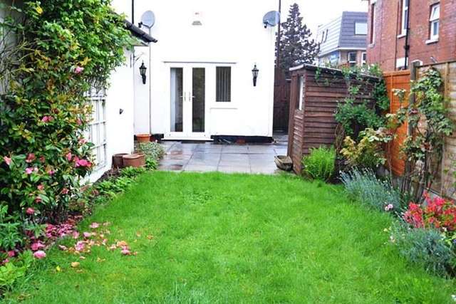  Image of 2 bedroom Flat to rent in Waterloo Road Winton Bournemouth BH9 at Bournemouth, BH9 1AU