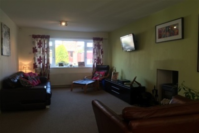  Image of 3 bedroom Semi-Detached house to rent in Chatsworth Road Wilmslow SK9 at Wilmslow, SK9 6EE