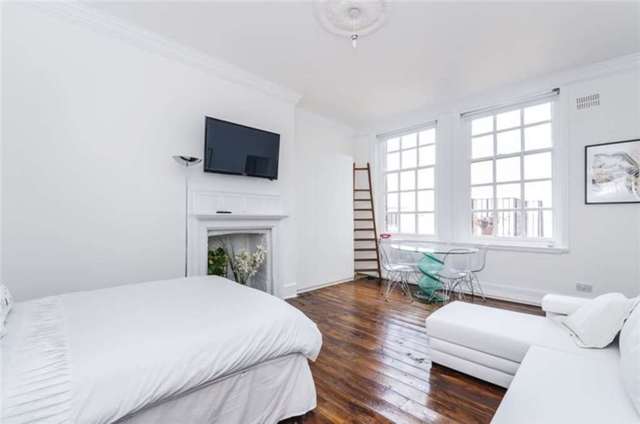  Image of Studio flat to rent in Chelsea Embankment London SW3 at Chelsea Embankment Chelsea London, SW3 4LE