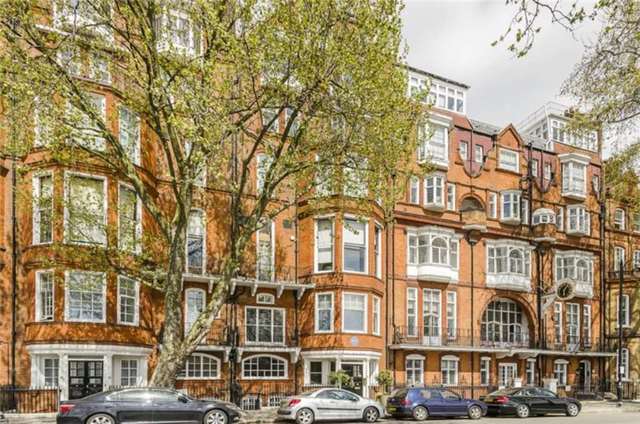  Image of Studio flat to rent in Chelsea Embankment London SW3 at Chelsea Embankment Chelsea London, SW3 4LE